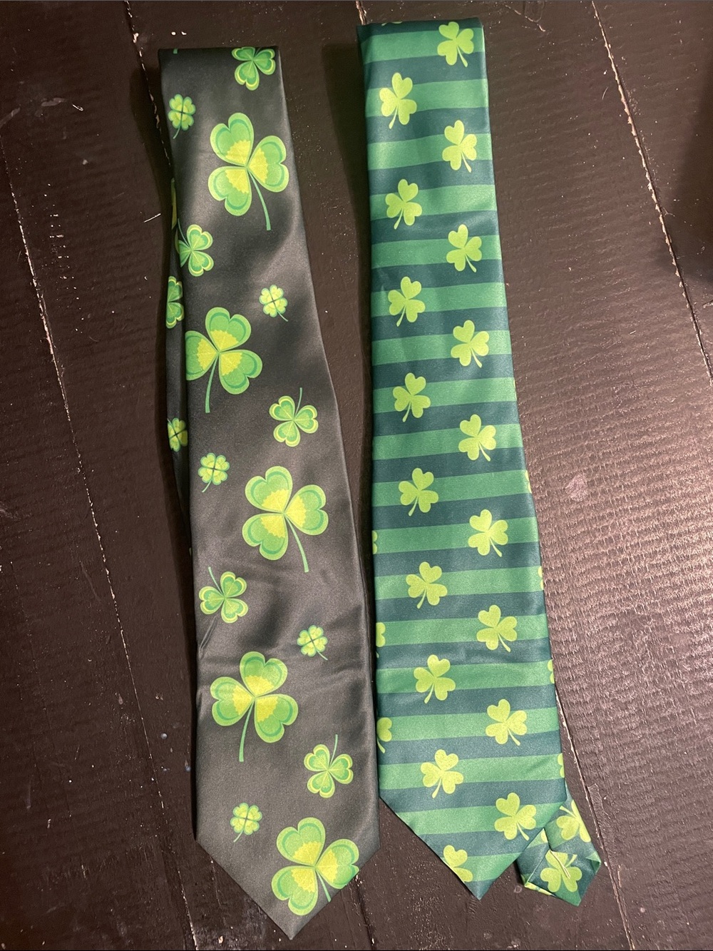 Green Shamrock Men's Tie -